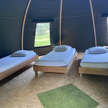 Bed & Breakfast Hebergements Insolites - Etretat Aventure *